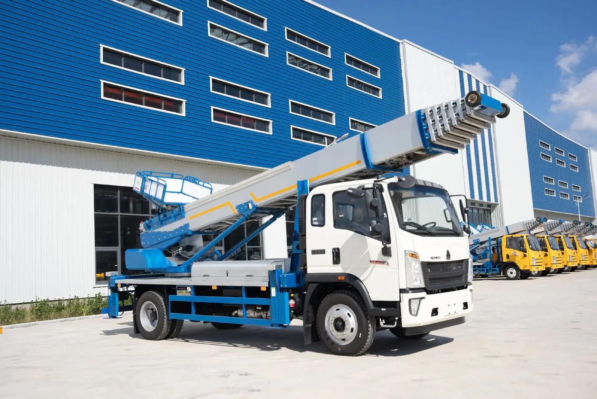 樟树出租云梯车高空作业车 建筑垃圾搬运